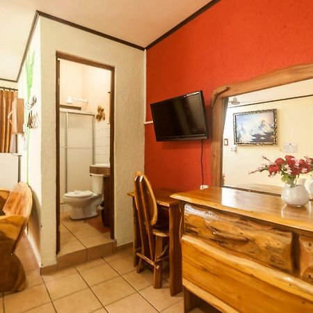 Cadillac Rock Beach Hotel Jacó Εξωτερικό φωτογραφία
