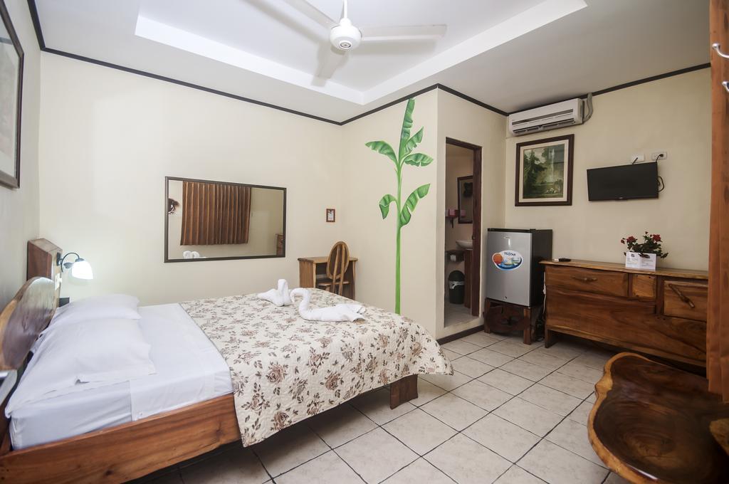 Cadillac Rock Beach Hotel Jacó Δωμάτιο φωτογραφία