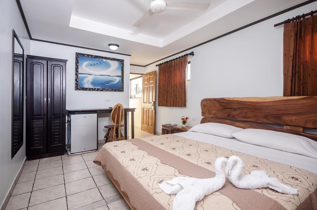 Cadillac Rock Beach Hotel Jacó Δωμάτιο φωτογραφία