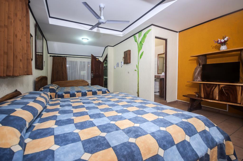 Cadillac Rock Beach Hotel Jacó Δωμάτιο φωτογραφία