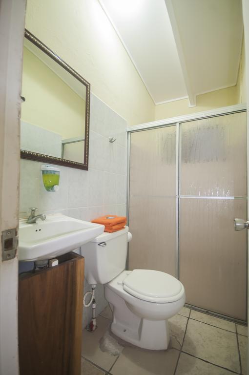 Cadillac Rock Beach Hotel Jacó Δωμάτιο φωτογραφία