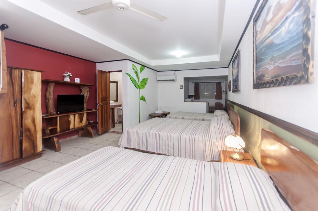 Cadillac Rock Beach Hotel Jacó Δωμάτιο φωτογραφία