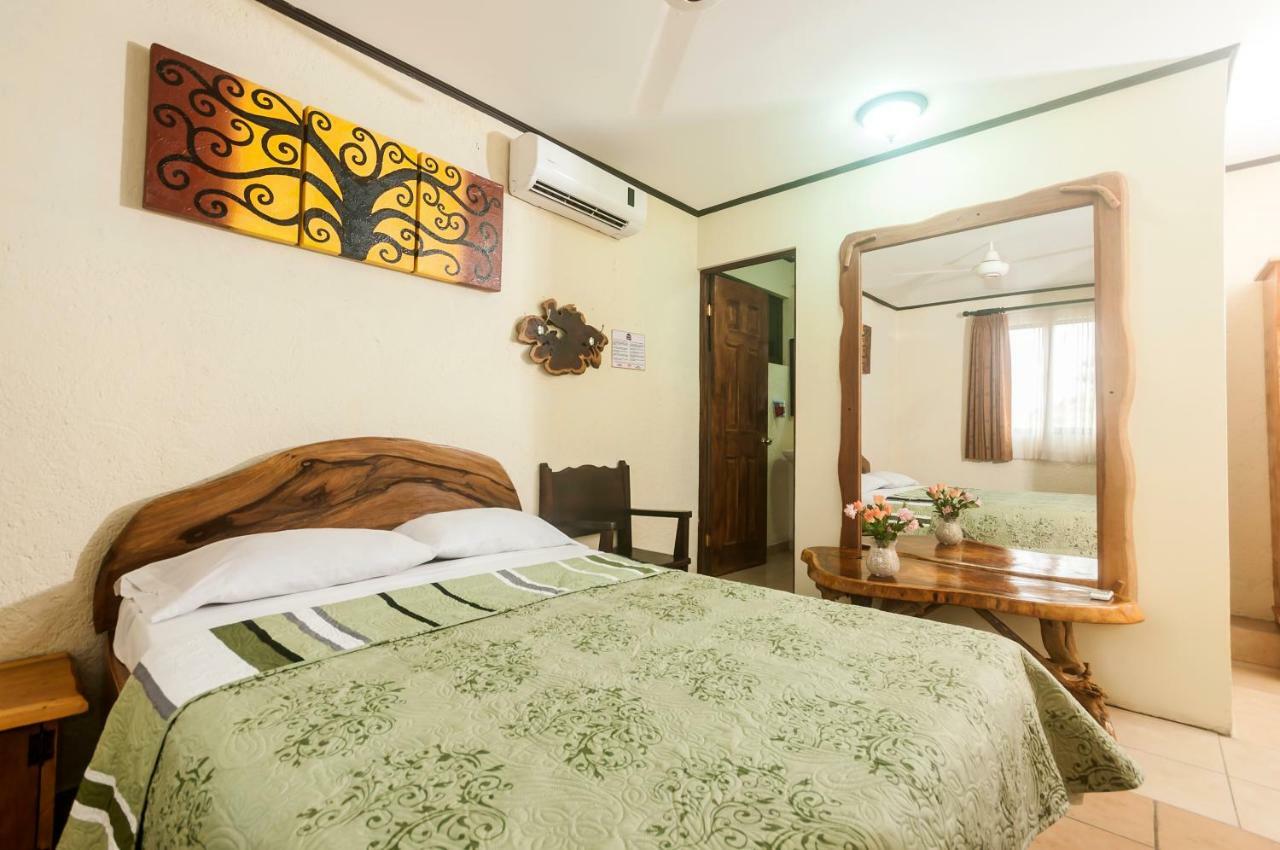 Cadillac Rock Beach Hotel Jacó Εξωτερικό φωτογραφία