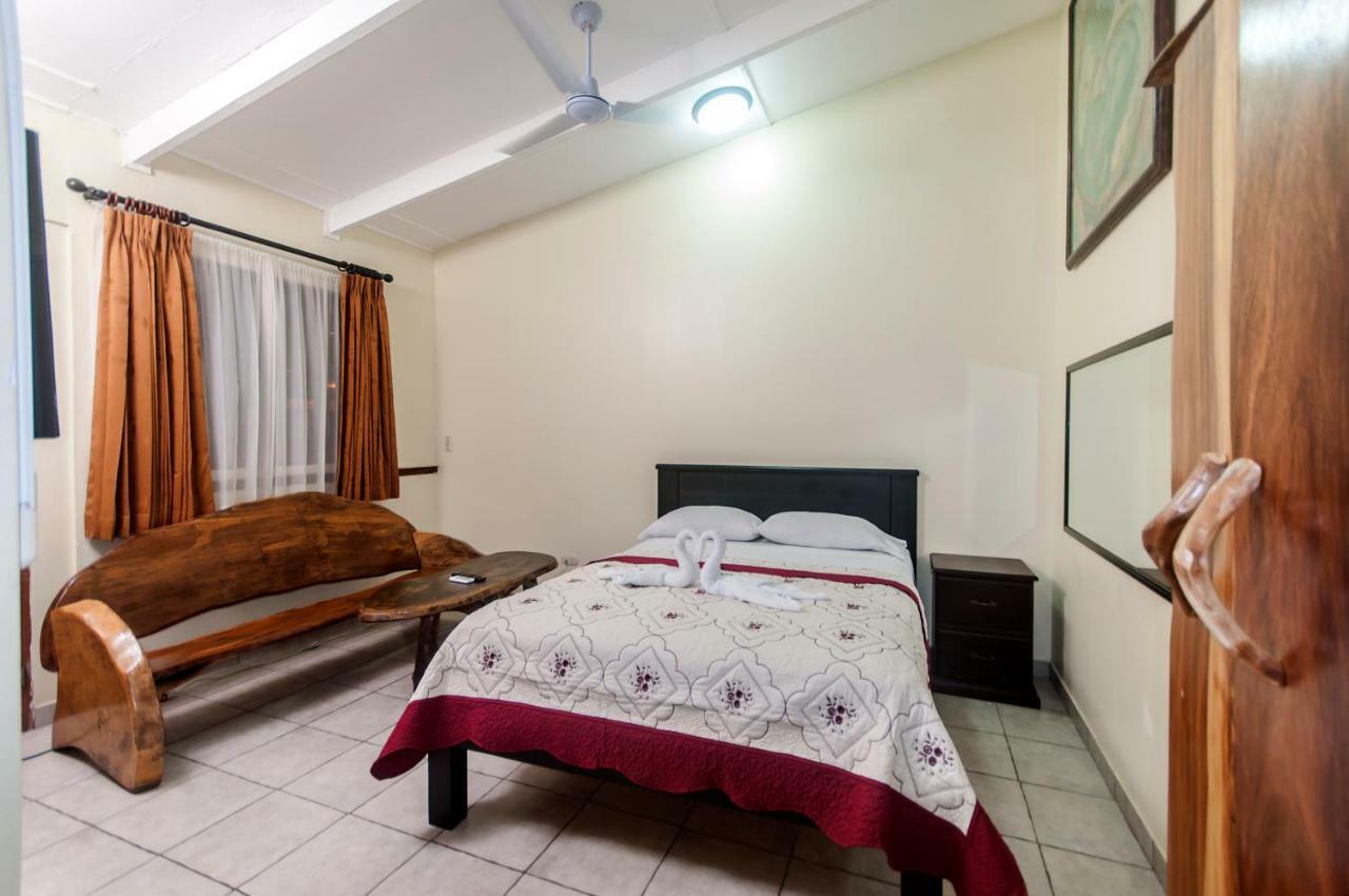 Cadillac Rock Beach Hotel Jacó Εξωτερικό φωτογραφία