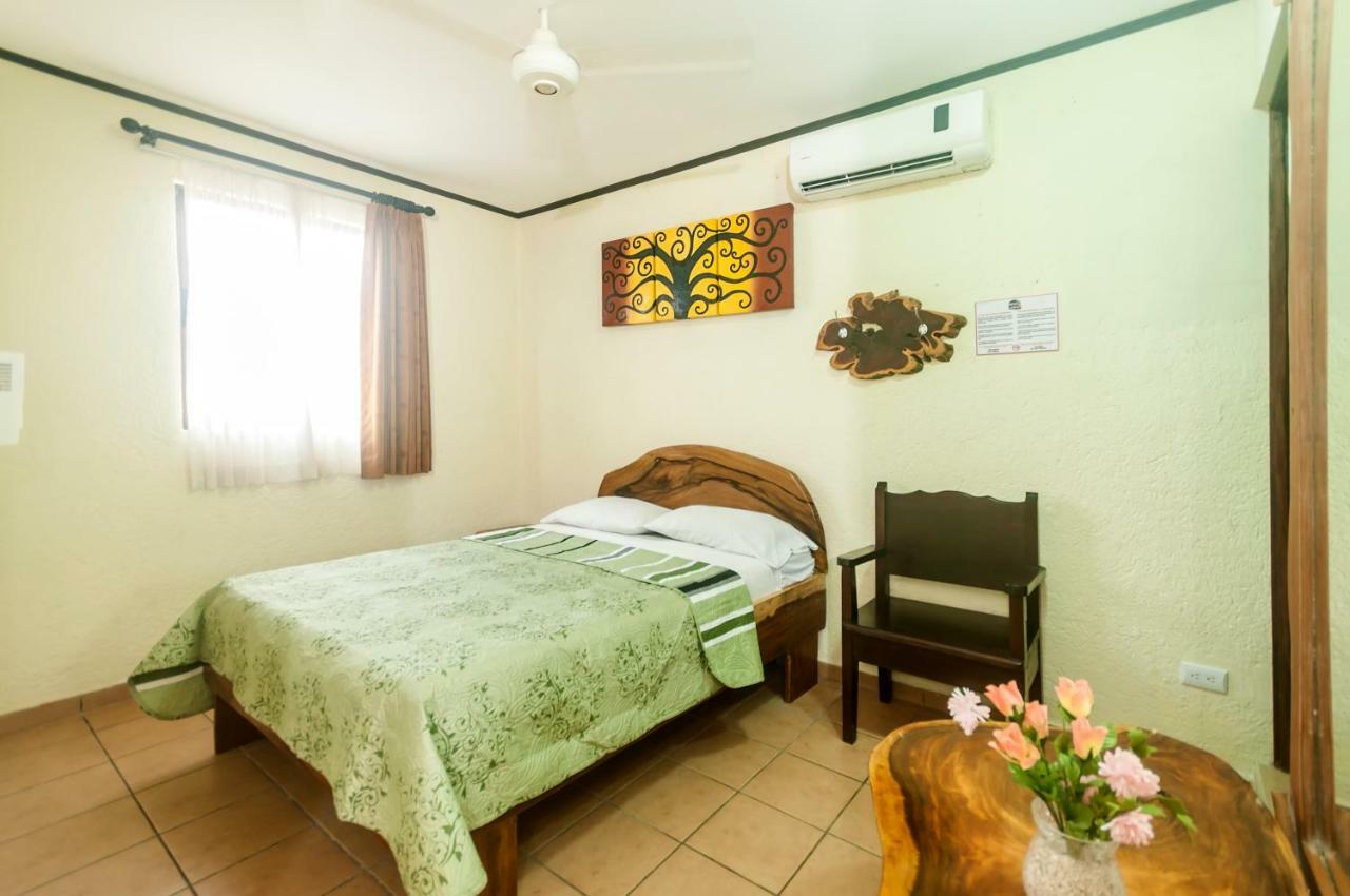 Cadillac Rock Beach Hotel Jacó Εξωτερικό φωτογραφία